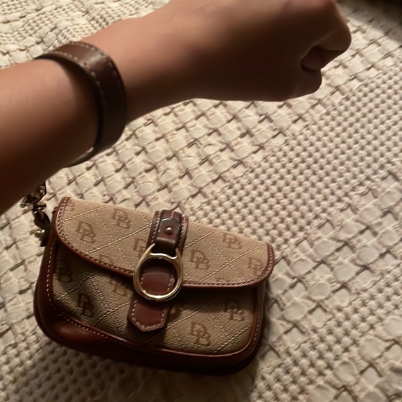 Dooney & Bourke Wristlet (Never Used) - Picture 4 of 5